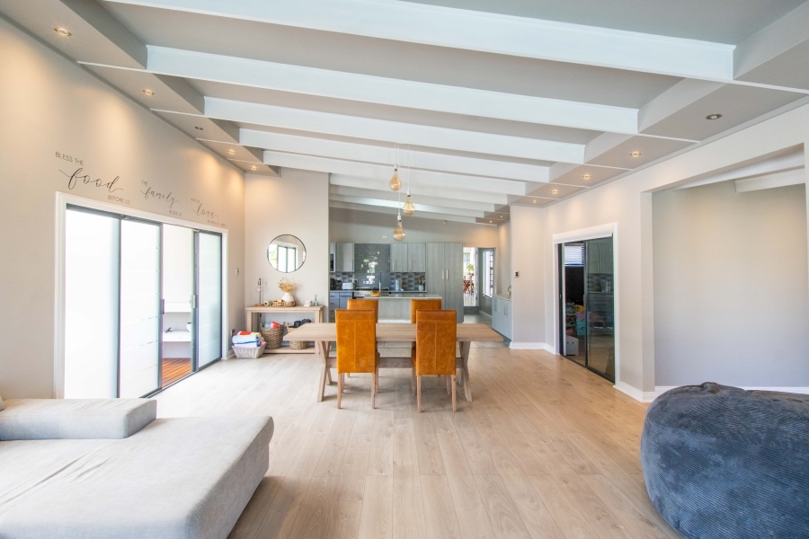 4 Bedroom Property for Sale in Mossel Bay Central Western Cape